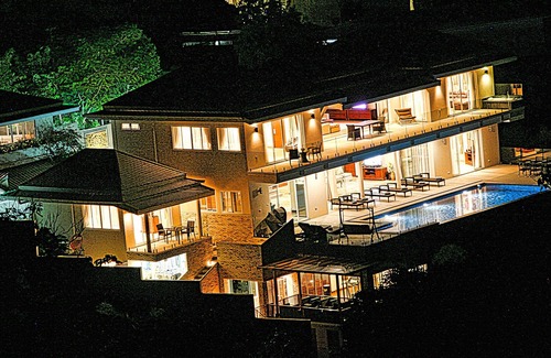 Choeng Mon Villa | LuxuryMulti Family Villa, Fantastic Seaviews, 6 Bedrooms, Pool, Cinema & Spa