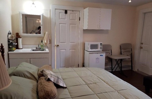 Lakeside Condo | Lvi - Suite 1 in Lakeside