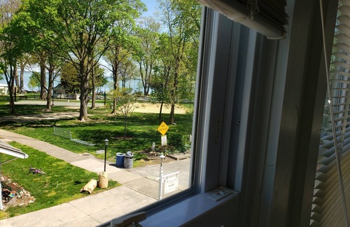 Lakeside Condo | Lvi - Suite 3 in Lakeside