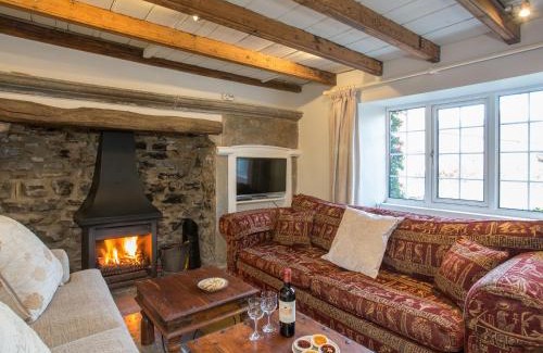 Leyburn House | Lyndhurst Cottage