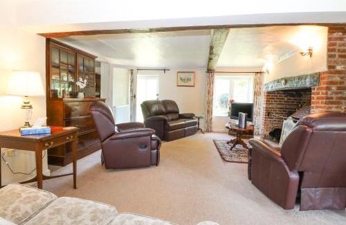 East Dereham House | Lyons Green