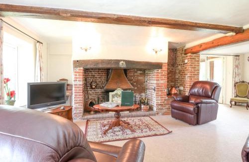 East Dereham House | Lyons Green