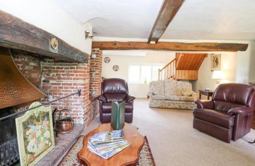 East Dereham House | Lyons Green