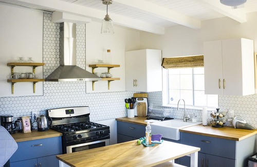 Twentynine Palms House | M&L Desert Cottage - 3 miles from the North entrance of Joshua Tree!