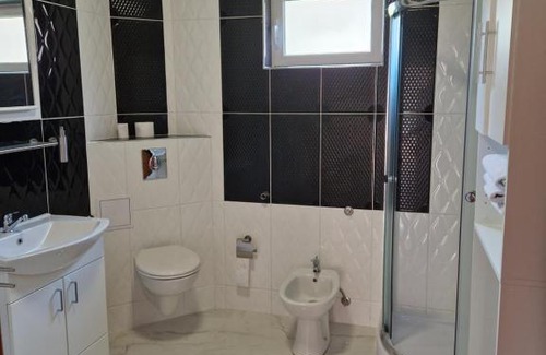 Rogatica House | M&M Bazen