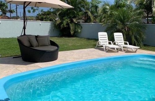 Matinhos House | M&M House - Casa com Piscina e Ar Condicionado em Matinhos