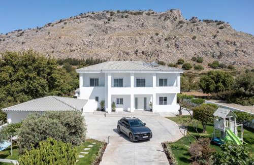 Pefkos Villa | M Mansion