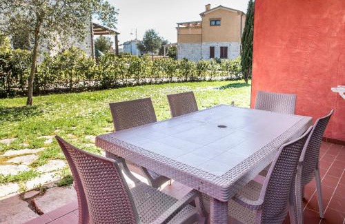 Numana Apartment | M347 - Marcelli, comodo trilocale nuovo con piscina e giardino