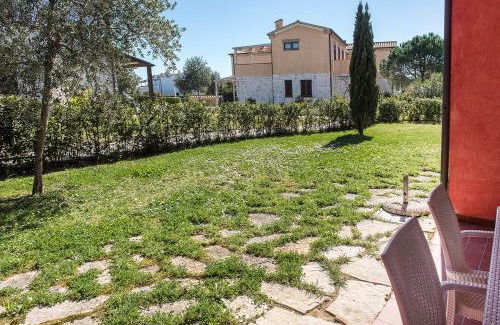 Numana Apartment | M347 - Marcelli, comodo trilocale nuovo con piscina e giardino