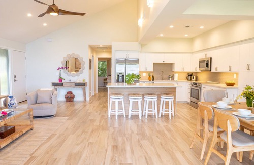 Kihei Condo | Ma'alaea Surf, Unit E1-2 BR Ground Floor Beachfront Condo, AC, Wifi, Pool