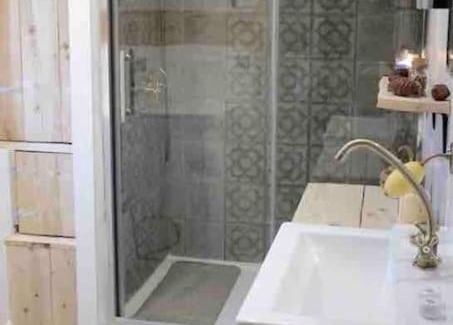 Saint-Nicolas-des-Laitiers House | Ma Maison D'Artistes