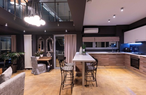 Kerameikos Apartment | Ma Maison N°5 Penthouse,Private Heated Pool,Acropolis view Downtown Loft,300Mbps