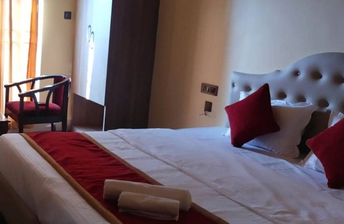 Alipurduar Hotel | Maa Paradise World