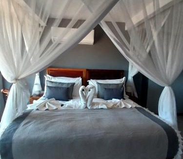 Maun Cabin | Mababe River Lodge
