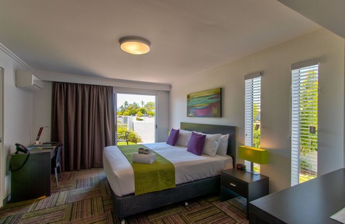 East Mackay Hotel | Mackay Oceanside Central Hotel