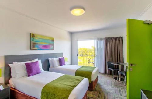 East Mackay Hotel | Mackay Oceanside Central Hotel