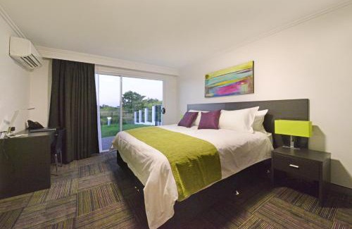 East Mackay Hotel | Mackay Oceanside Central Hotel Official