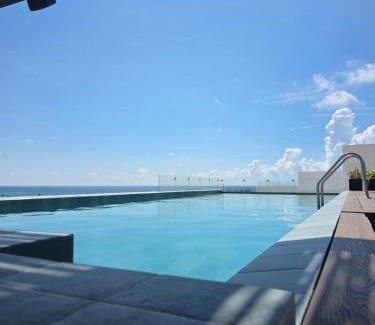 Luis Donaldo Colosio Hotel | Macondo Padel 5ta Avenida Playa del Carmen