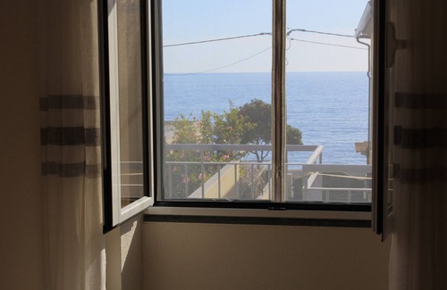 Madalena do Mar House | Madalena do Mar Beach House