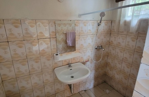 Gisenyi Bed & Breakfast | Maddy's Kitchen and Accomodation