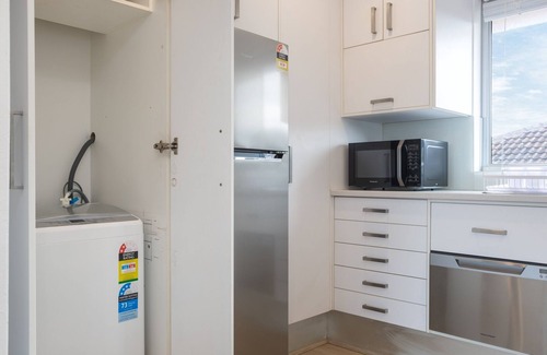 Dee Why Apartment | MadeComfy Trendy Apartment on Dee Why Beach