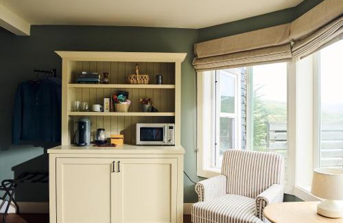 Jenner Hotel | Madeira House