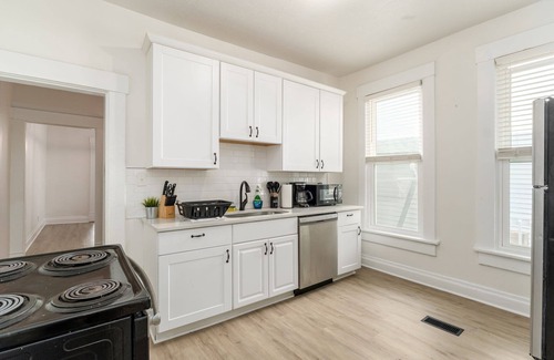 Olde Towne East Condo | Madison House- Updated 4 BR 2.5 BA