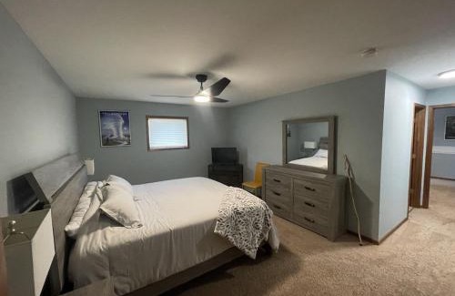 Ennis House | Madison Valley Getaway in Downtown Ennis, MT