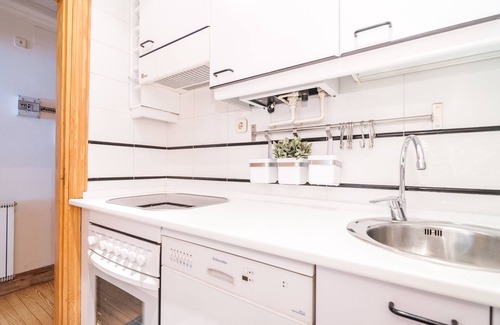 Sol Apartment | MADRID-SOL-GATE PLAZA MAYOR, New Apartment, Comodo, modern design.