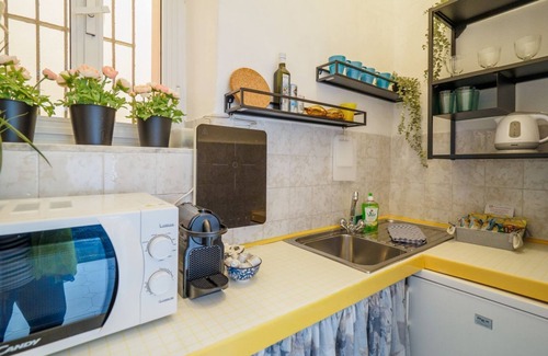 Vernazza Apartment | Maemuna Sea View Apartment