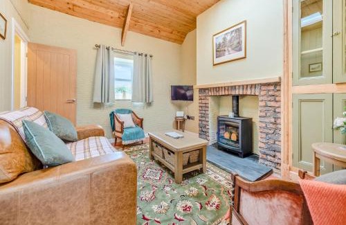 Cross Inn House | Maesyrhaf