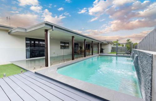 Annandale House | Magic on MacArthur