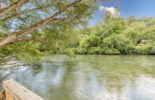 Mineral Bluff House | Magical Mountain Riverfront Retreat near Blue Ridge Georgia with Unforgettable Views!