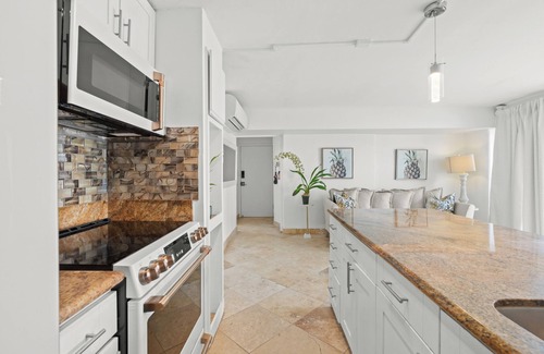 Ala Moana Condo | Magical Ocean View Oasis 3 Bedroom 3 Bathroom