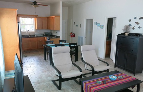 East End House | Magical oceanfront home with pool - 2 bedroom, 2.5 baths, sleeps 6-8, built 2017