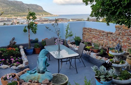 Fish Hoek Apartment | Magical Seaview Penthouse with Own Pool, Board Game Room, Wellness Room & Hot Tub