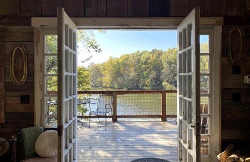 Excelsior Springs House | Magical Tree House Rental near Kansas City for Glamping in Missouri