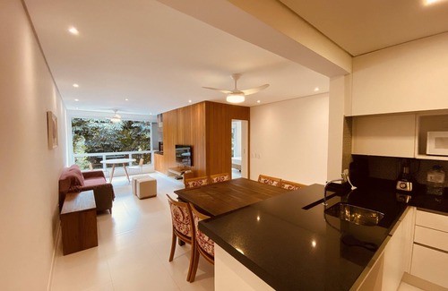 Sao Sebastiao Apartment | Magical View at Camburyzinho Beach