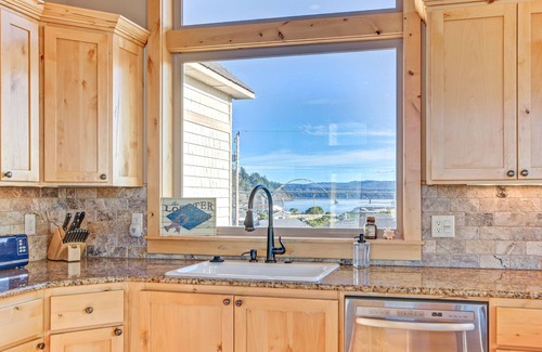 Bayshore House | Magical waterfront!