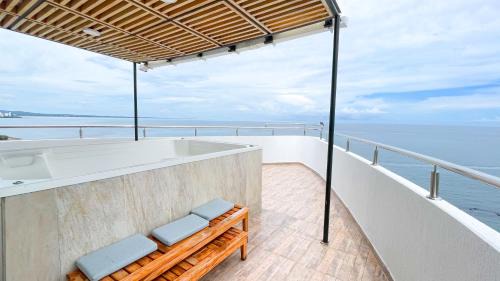 Covenas Apartment | Magico PentHouse Duplex Frente al Mar 3 Habs FB112