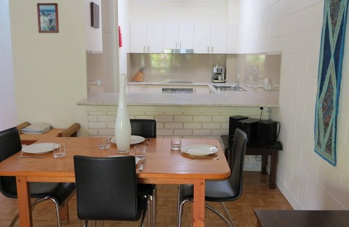 Arcadia Apartment | Magnetic Reef 7 - Relaxing tropical getaway with lush gardens and complex pool, minutes to Alma Bay