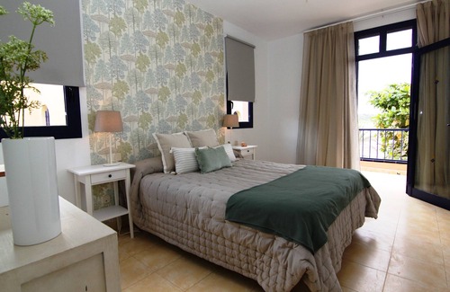 Costa Meloneras House | Magnificent Bungalow with sea and Golf views and large garden and solarium