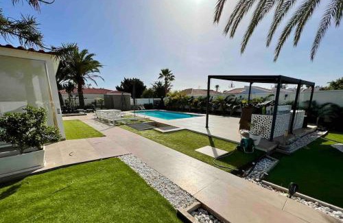 Campo Internacional Maspalomas Villa | Magnifica Villa en el corazón de Maspalomas