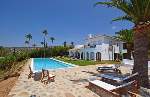 Atlanterra Ski Chalet | Magnificent andalusian style villa. FREE WIFI