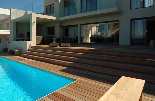 Keurboomstrand Villa | Magnificent luxury beachfront home with private beach access & Solar back up.
