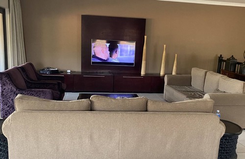 Port Zimbali House | Magnificent modern holiday home well positioned within Zimbali Coastal Resort.