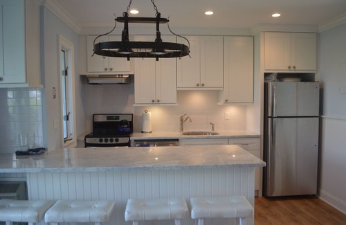 Montauk Apartment | Magnificent Ocean View -Steps away from ocean!