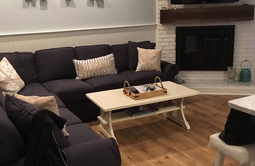 Montauk Apartment | Magnificent Ocean View -Steps away from ocean!