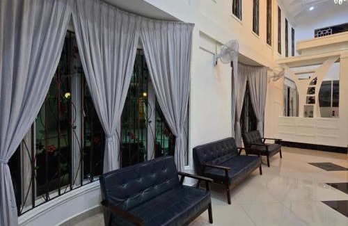 Semporna House | Magnificent White House Semporna by The Minimalist