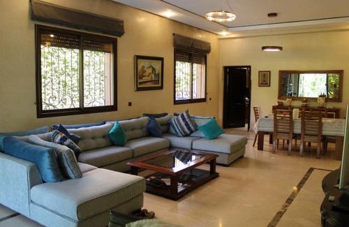 Targa Villa | Magnifique villa avec piscine chauffée que pour famille